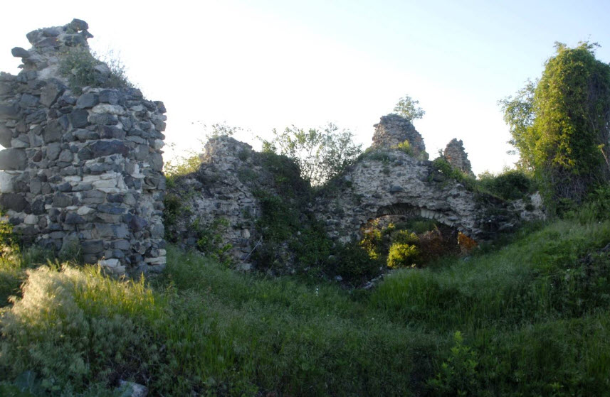 Bujáki Vár, Hungary